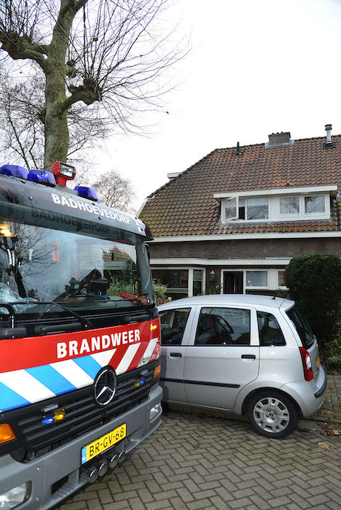 2019/238/20191203-16u15 GB 012 Brand woning Hermina Maria Dijklaan.jpg